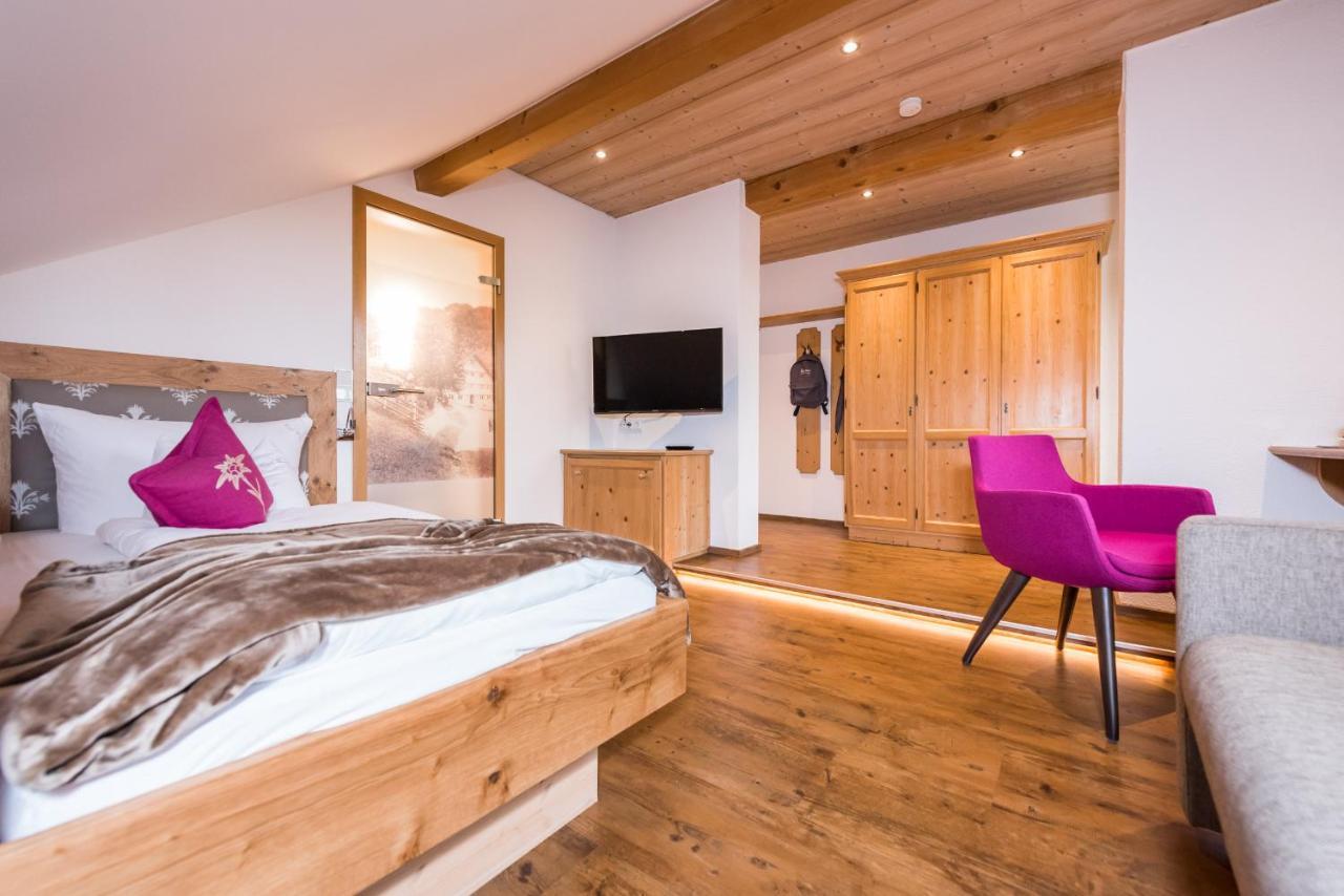 Bad Rain Hotel 4*