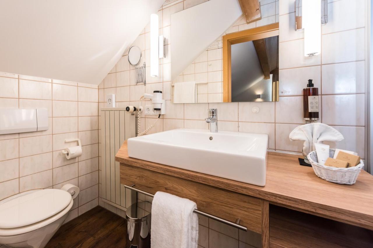 Bad Rain Hotel 4*